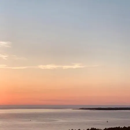 Le Quatre Allee Stella דירה ארסשון